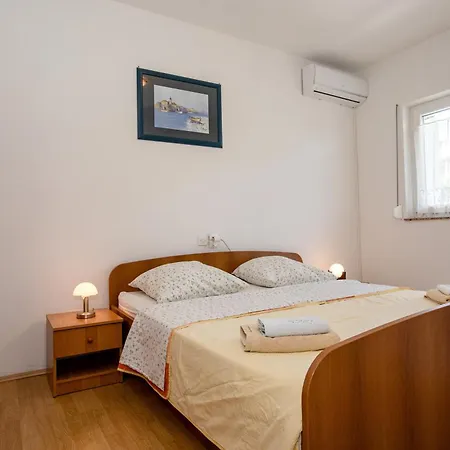 Ferien Haus Mit Bestway-pool,parking,garten ,grill,3 Terrassen