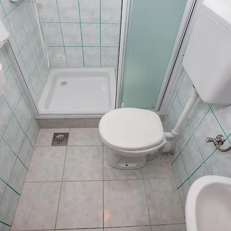 Holiday home Ferien Haus Mit Bestway-pool,parking,garten ,grill,3 Terrassen *