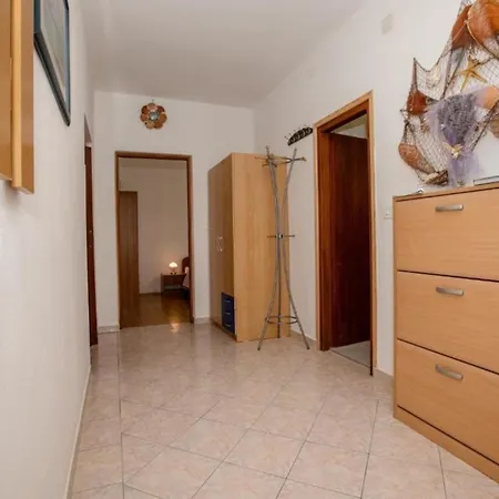 Holiday home Ferien Haus Mit Bestway-pool,parking,garten ,grill,3 Terrassen
